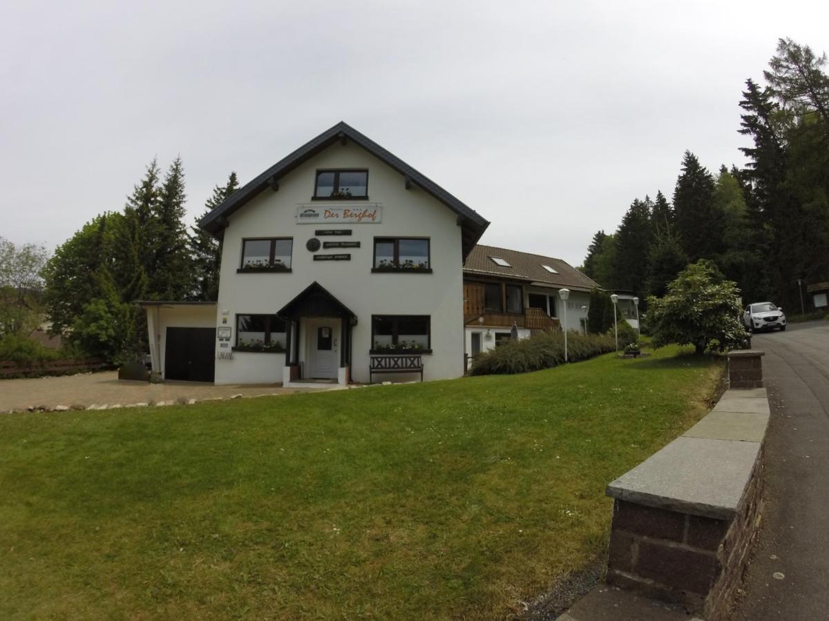 - Der Berghof 3*